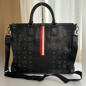 MCM BLACK VISETOS LION PRINCESS LAPTOP BAG